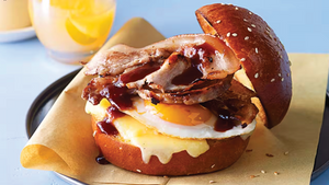 Egg & Bacon Roll